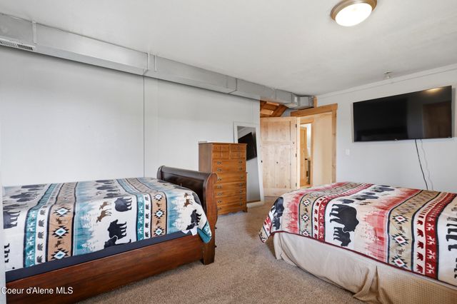 2128 E Shoshone AVE, Athol, ID 83801