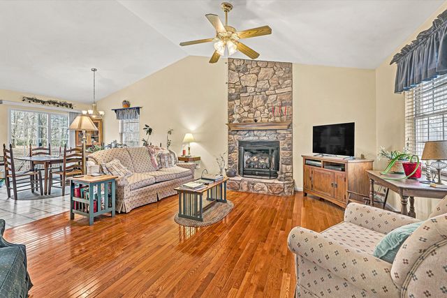 1072 Old Dominion CT, Moneta, VA 24121