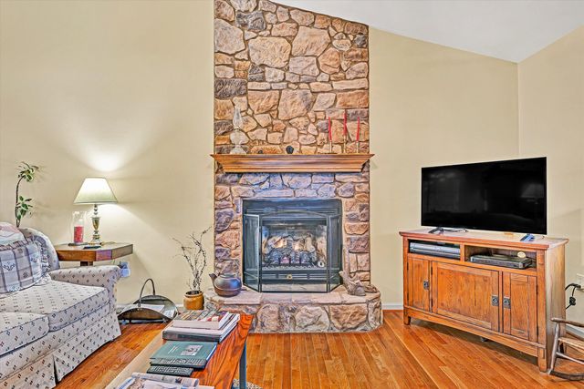 1072 Old Dominion CT, Moneta, VA 24121