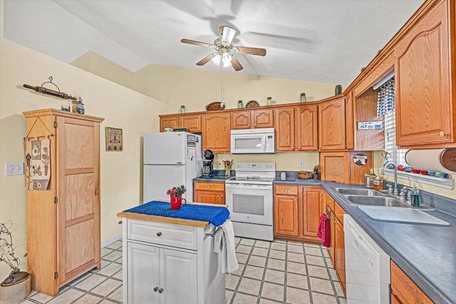 1072 Old Dominion CT, Moneta, VA 24121