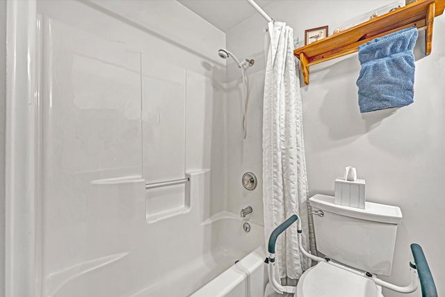 1072 Old Dominion CT, Moneta, VA 24121