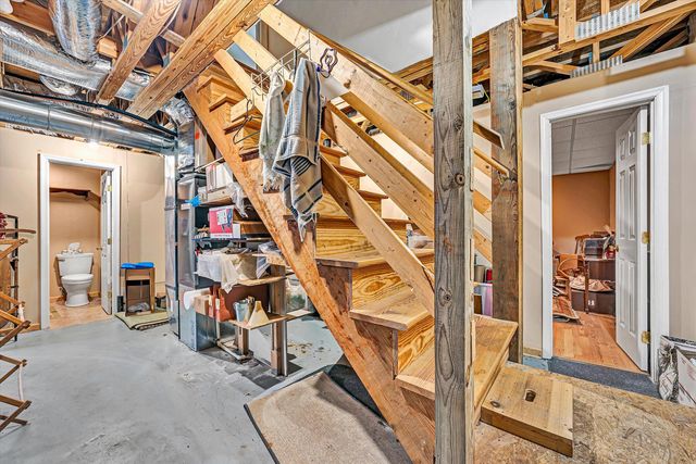 1072 Old Dominion CT, Moneta, VA 24121