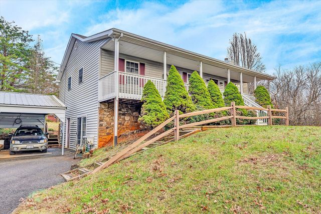 1072 Old Dominion CT, Moneta, VA 24121