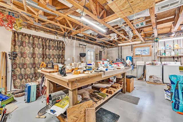 1072 Old Dominion CT, Moneta, VA 24121