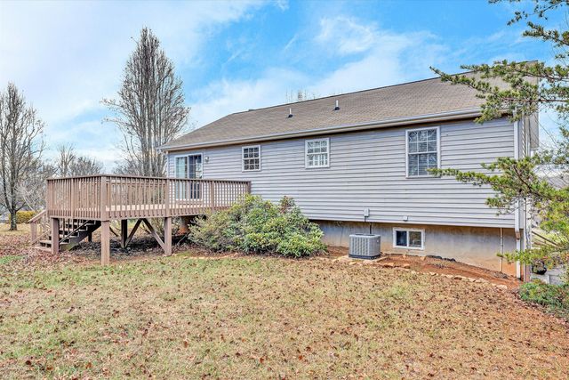 1072 Old Dominion CT, Moneta, VA 24121