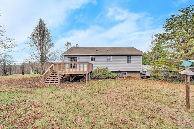 1072 Old Dominion CT, Moneta, VA 24121