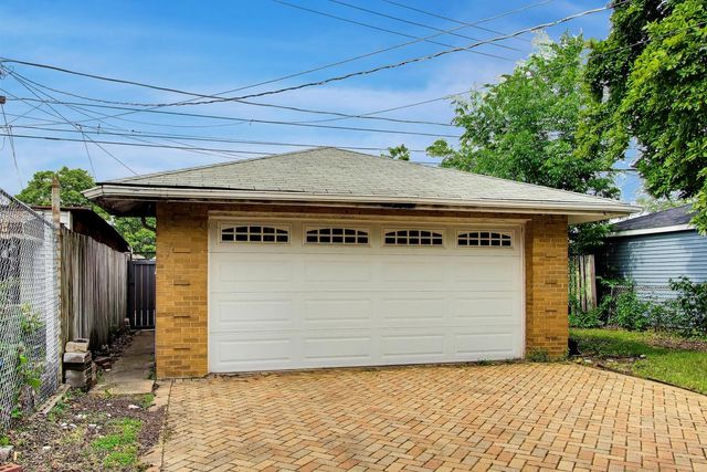 3852 W 80th Street, Chicago, IL 60652