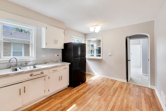 3852 W 80th Street, Chicago, IL 60652