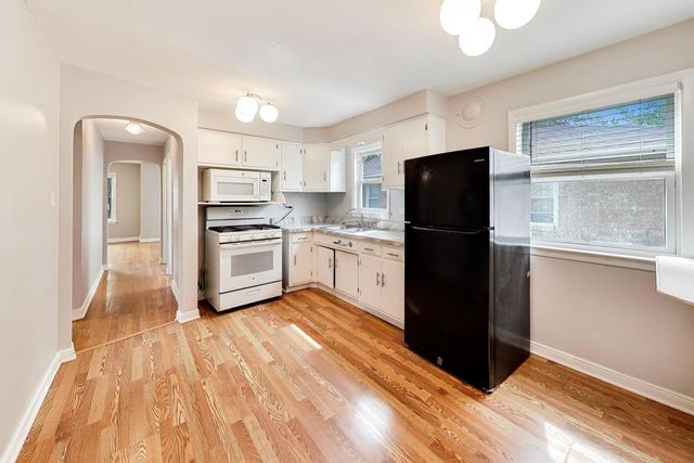 3852 W 80th Street, Chicago, IL 60652