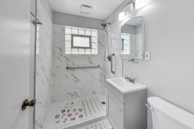 3852 W 80th Street, Chicago, IL 60652
