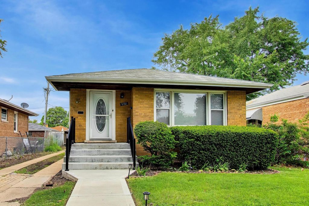 3852 W 80th Street, Chicago, IL 60652