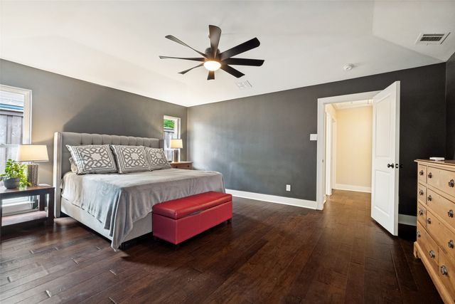 11 Bunker Hill, Richardson, TX 75080