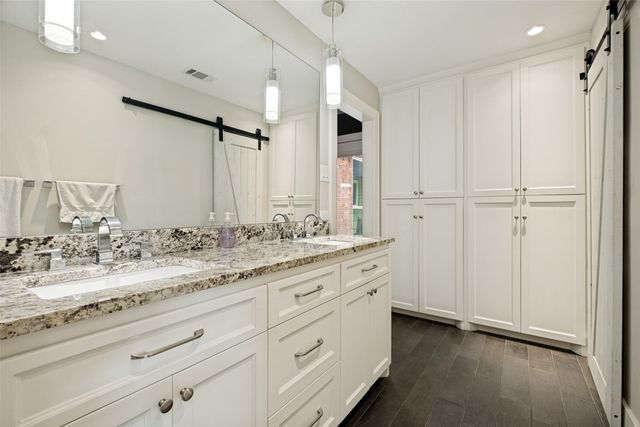 11 Bunker Hill, Richardson, TX 75080