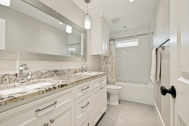 11 Bunker Hill, Richardson, TX 75080