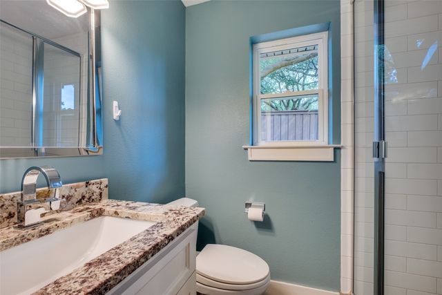 11 Bunker Hill, Richardson, TX 75080