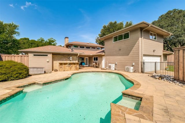 11 Bunker Hill, Richardson, TX 75080