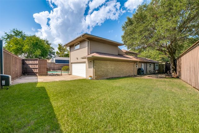 11 Bunker Hill, Richardson, TX 75080