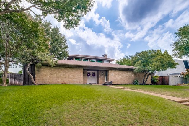 11 Bunker Hill, Richardson, TX 75080