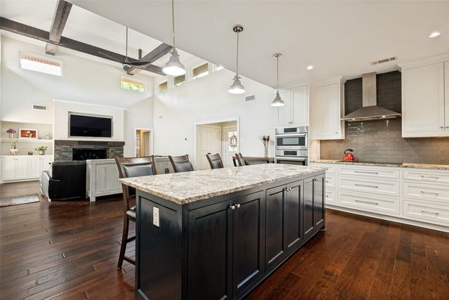 11 Bunker Hill, Richardson, TX 75080