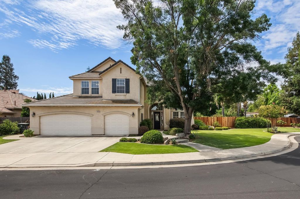 Image 1 of property listing at 2658 Purvis Avenue, Clovis, CA 93611