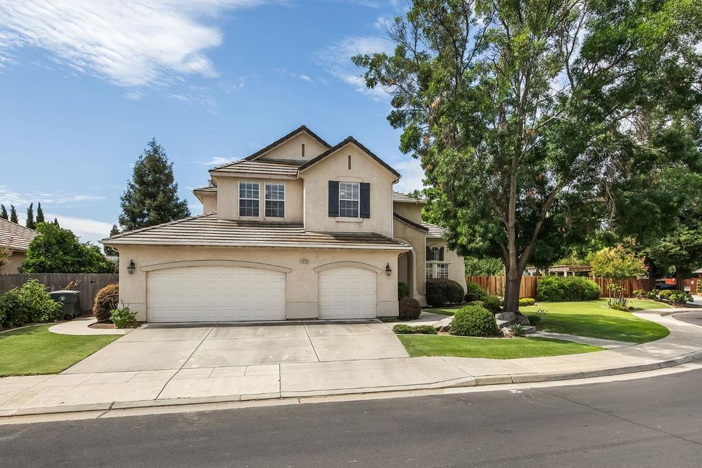 Image 3 of property listing at 2658 Purvis Avenue, Clovis, CA 93611