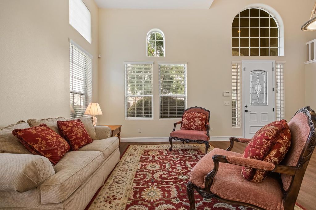 Image 5 of property listing at 2658 Purvis Avenue, Clovis, CA 93611