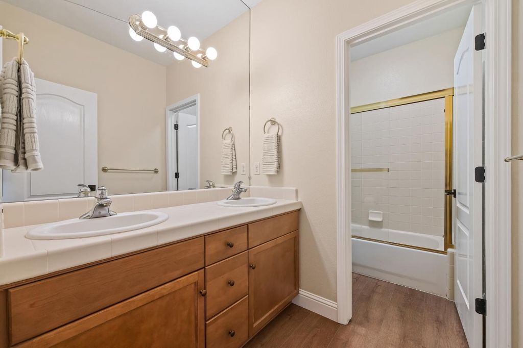Image 64 of property listing at 2658 Purvis Avenue, Clovis, CA 93611