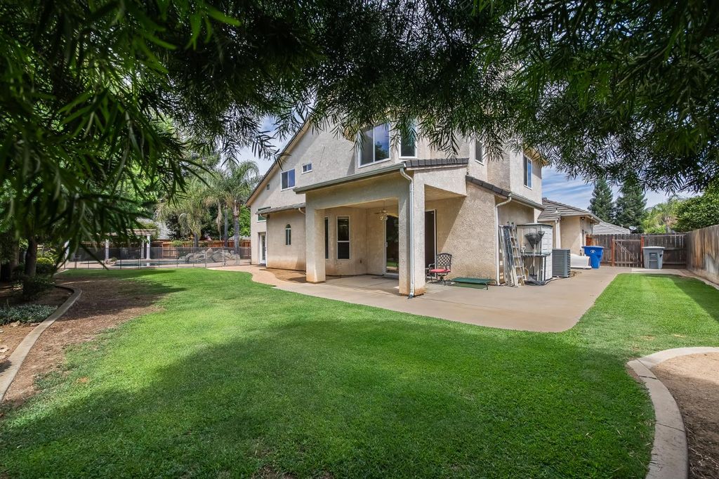 Image 73 of property listing at 2658 Purvis Avenue, Clovis, CA 93611