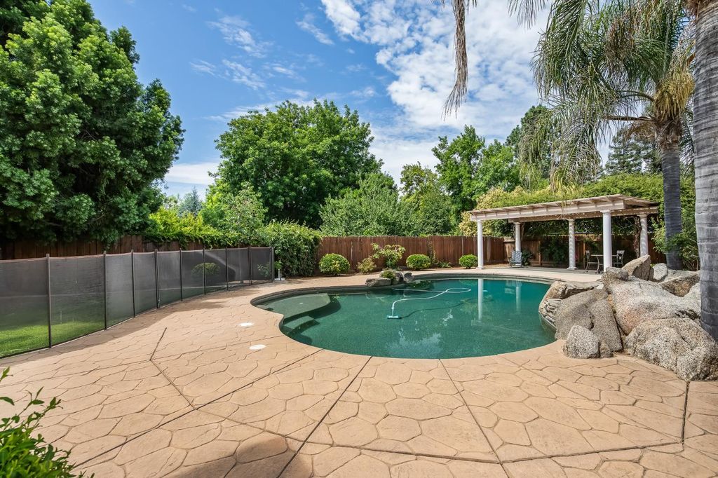 Image 78 of property listing at 2658 Purvis Avenue, Clovis, CA 93611