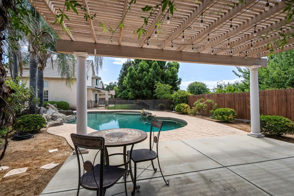Image 81 of property listing at 2658 Purvis Avenue, Clovis, CA 93611