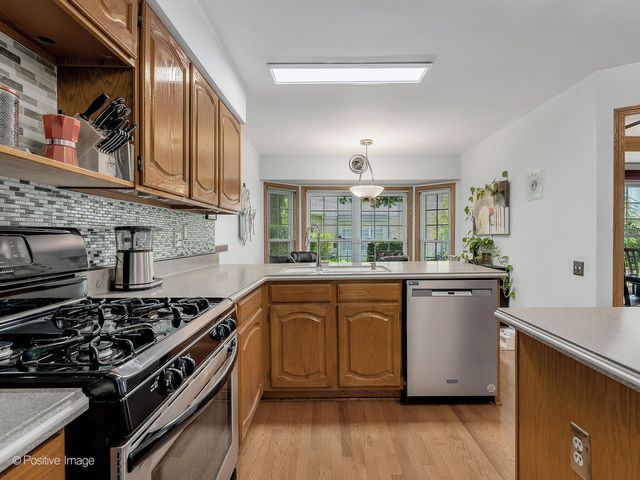 130 Chambord Court, Bloomingdale, IL 60108