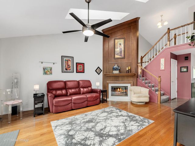130 Chambord Court, Bloomingdale, IL 60108
