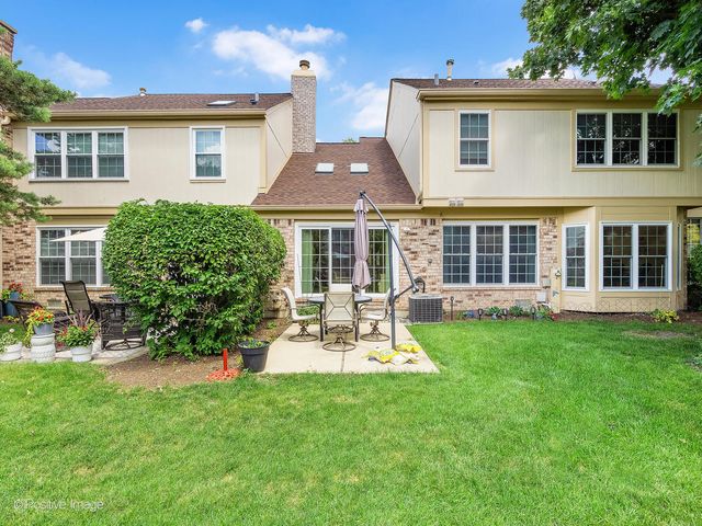 130 Chambord Court, Bloomingdale, IL 60108