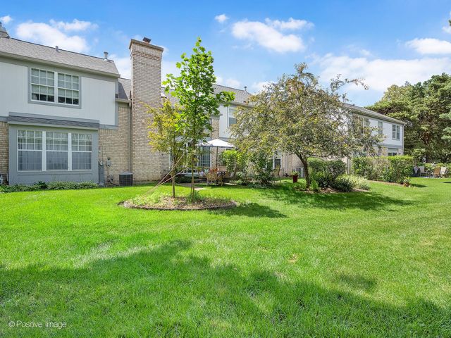 130 Chambord Court, Bloomingdale, IL 60108