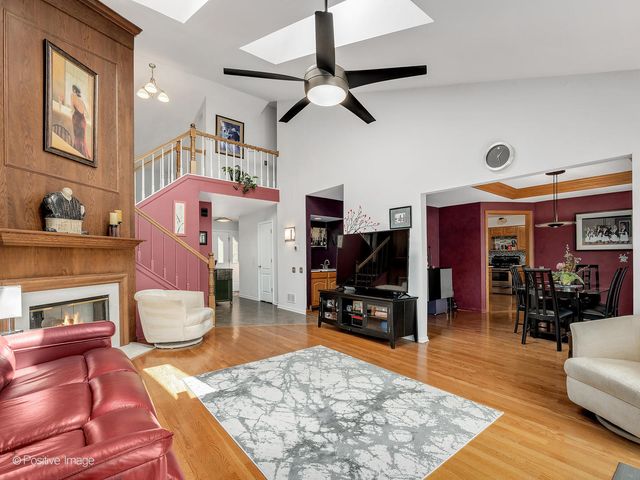 130 Chambord Court, Bloomingdale, IL 60108