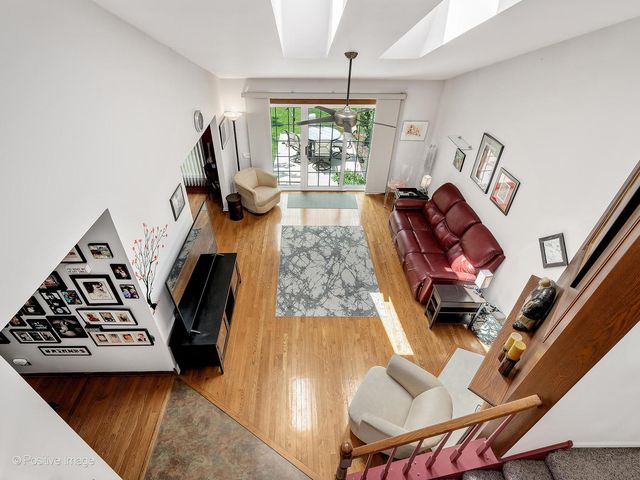 130 Chambord Court, Bloomingdale, IL 60108
