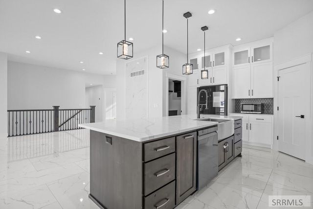 834 E 1580 N, Shelley, ID 83274