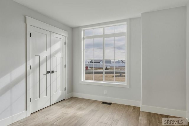 834 E 1580 N, Shelley, ID 83274