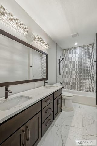 834 E 1580 N, Shelley, ID 83274