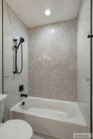 834 E 1580 N, Shelley, ID 83274