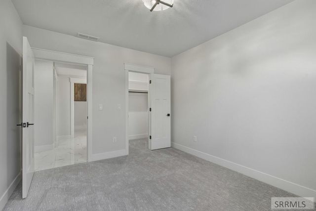 834 E 1580 N, Shelley, ID 83274