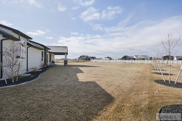 834 E 1580 N, Shelley, ID 83274