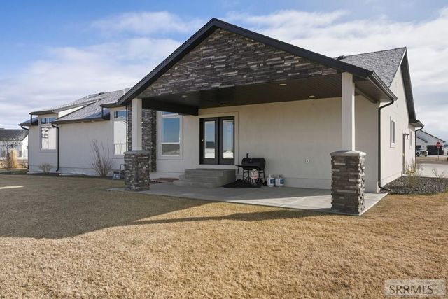 834 E 1580 N, Shelley, ID 83274