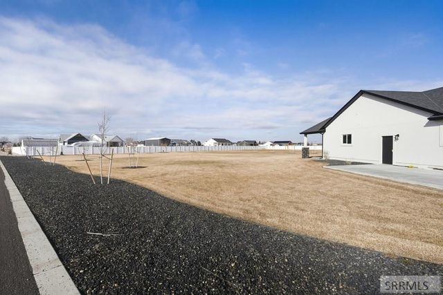 834 E 1580 N, Shelley, ID 83274