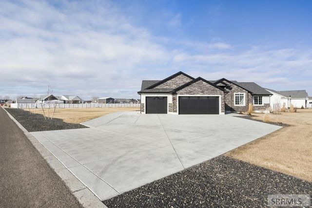 834 E 1580 N, Shelley, ID 83274