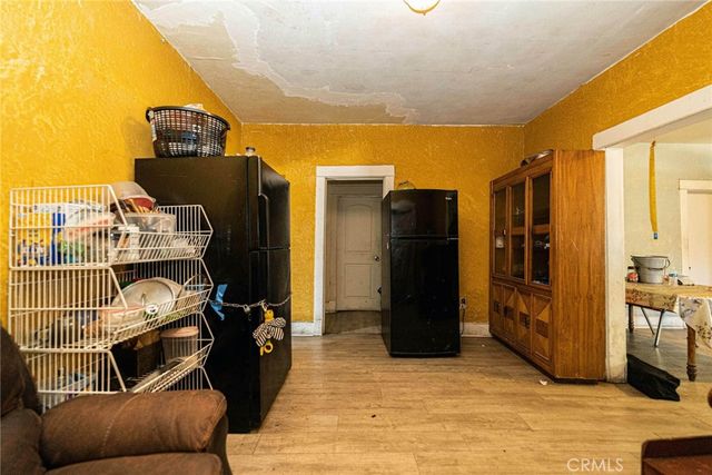 11422 Willowbrook, Los Angeles, CA 90059