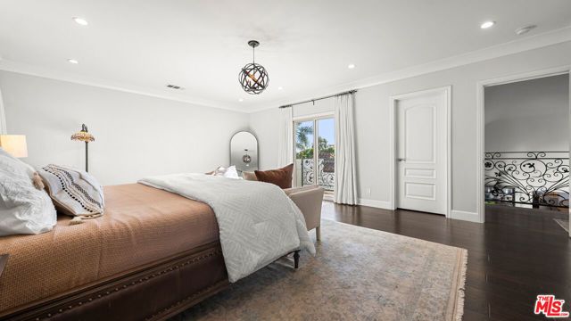 1940 N Western Avenue, Los Angeles, CA 90027