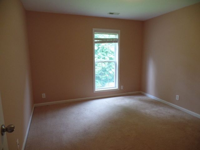 4381 Taylor Hall Ln, Adams, TN 37010