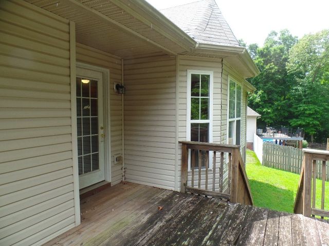 4381 Taylor Hall Ln, Adams, TN 37010