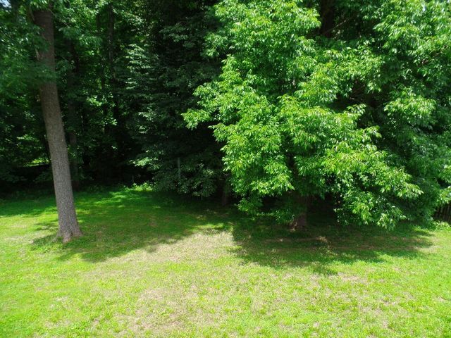 4381 Taylor Hall Ln, Adams, TN 37010